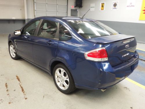 2008 Ford Focus SES Sedan 4-Door 2.0L, image 4