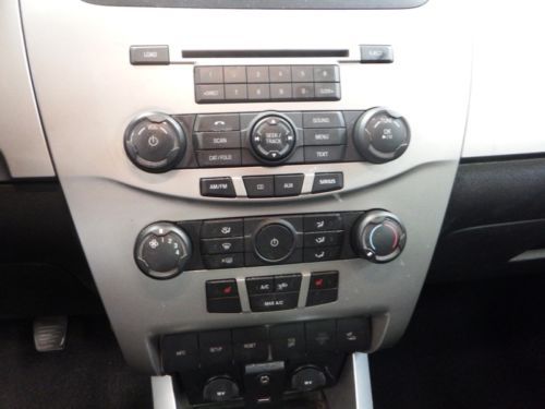 2008 Ford Focus SES Sedan 4-Door 2.0L, image 8