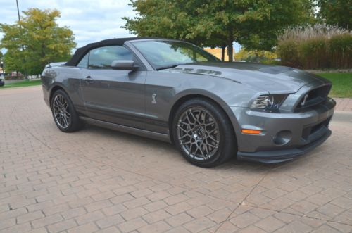 Mustang shelby gt500 svt