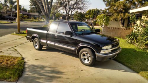 Good condition chevy s-10 pickup with 153k freeway miles