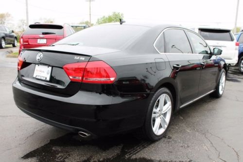 SE w/Sunroof CD 4-Wheel Disc Brakes 6-Speed A/T A/C ABS Aluminum Wheels, image 3