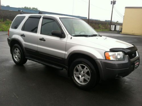 Silver 4x4 black and gray interior carfax one previous owner