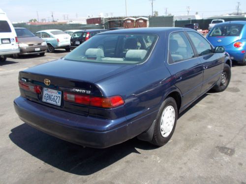 1998 Toyota Camry, NO RESERVE, image 2