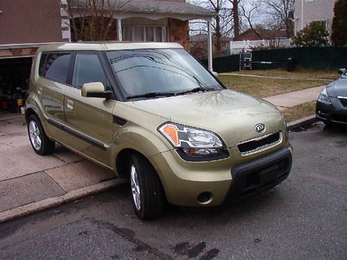 2010 kia soul plus no reserve !!!!!!!!!!!!