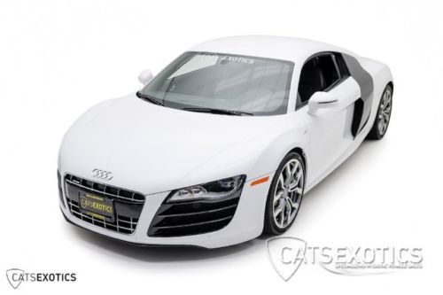 V10 6-speed manual quattro awd carbon fiber 10k miles