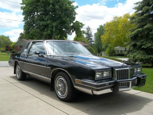 1987 pontiac grand prix le coupe 2-door 5.0l