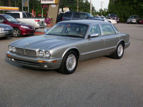 1999 jaguar vanden plas base sedan 4-door 4.0l