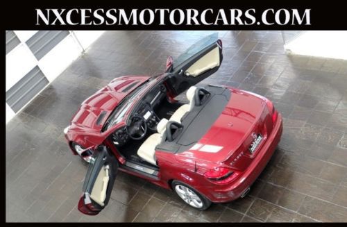 Navigation 1 owner low miles extra clean show room condition fully loaded!!