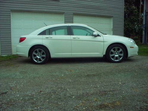 2010 chrysler sebring limited sedan 4-door 3.5l