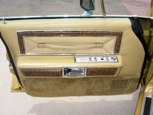 1976 Lincoln Continental Hardtop 4-Door 7.5L, image 19