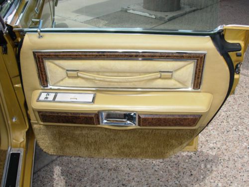 1976 Lincoln Continental Hardtop 4-Door 7.5L, image 21