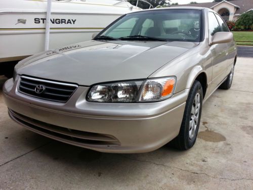 2000 toyota camry le sedan 4-door 2.2l 1 owner