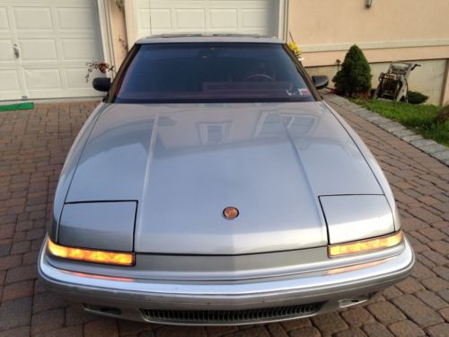 1989 buick reatta #6 of 23 rare seats red/silver owned by inven charles fletcher