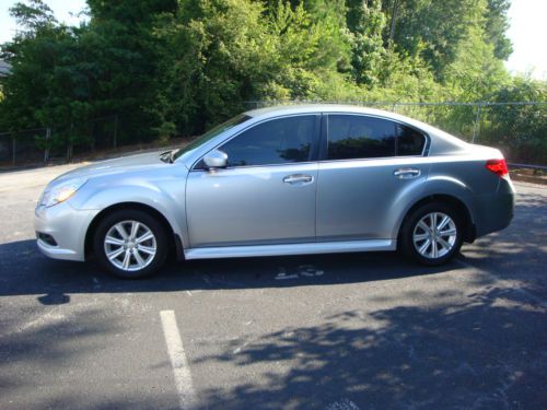 Used 2012 subaru legacy 2.5i, clean carfax, 1 owner, silver