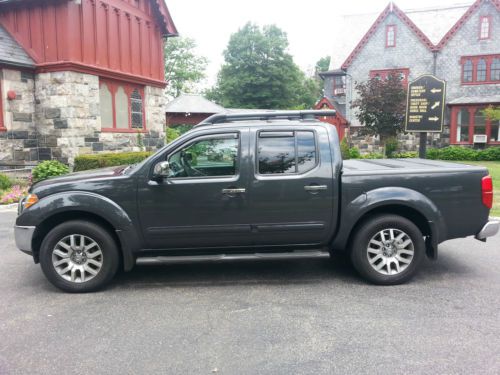2010 nissan frontier le, 4x4 original paint , flawless condition, clean carfax