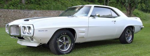 Beautiful tribute! 1st gen - 1st year model 1969 pontiac firebird trans am clone