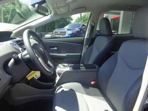 2014 toyota prius v five