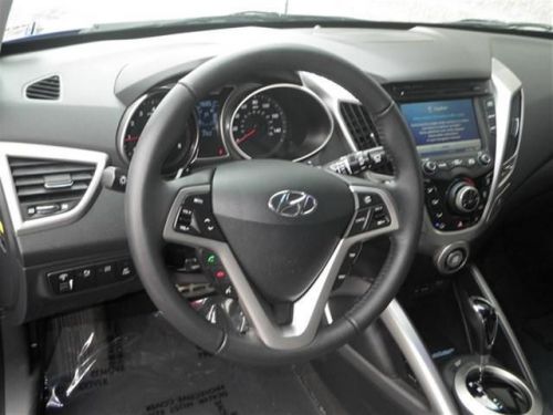 2012 hyundai veloster base