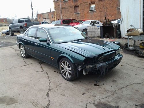 2005 jaguar xjr sedan 4-door 4.2l repairable rebuilder salvage fixer not wrecked