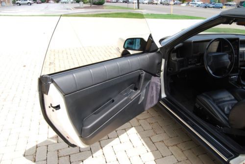 1993 Cadillac Allante - 24K Miles - Like New -  One Owner - Florida Car - Video, image 13