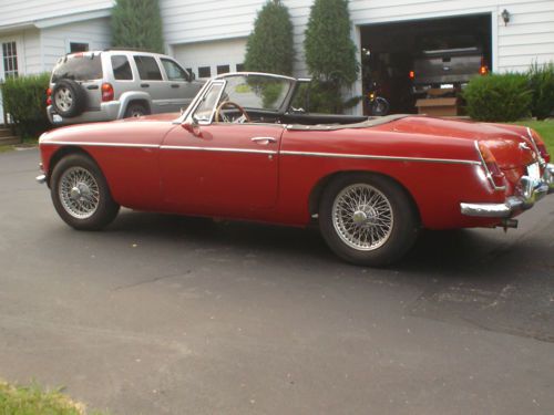 1967 Red MGB Overdrive Roadster, image 2