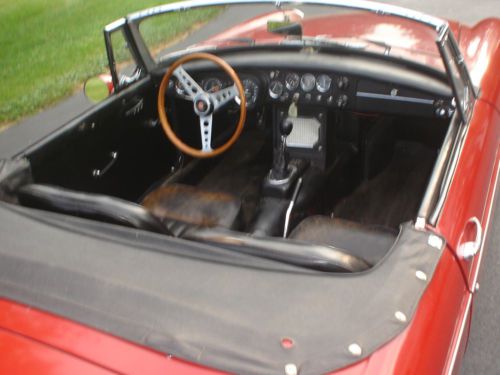 1967 Red MGB Overdrive Roadster, image 3
