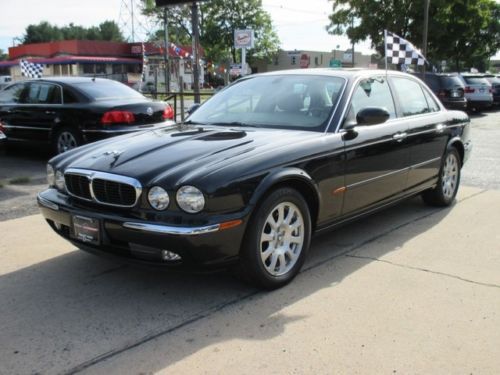 Low mile free shipping warranty clean carfax cheap luxury sedan rare leather v8