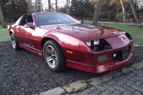 Gorgeous - rare 1987 chevrolet camaro iroc z28 t-top v8 coupe !!