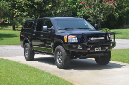 2011 nissan titan pro-4x crew cab pickup 4-door 5.6l