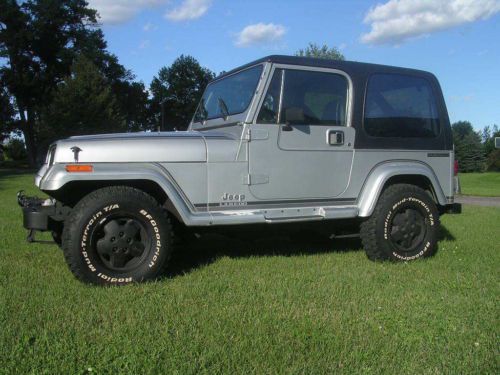 1987 jeep wrangler laredo - carfax certified - rare condition / mileage