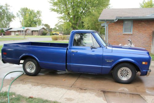 Long bed, viper blue, black bucket seats