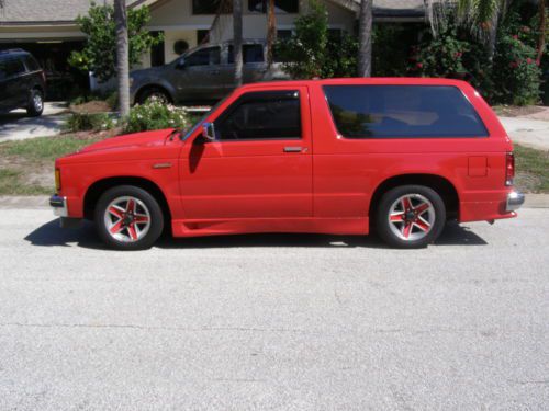 1985 gmc typhoon clone s15 jimmy  2-door 350 cuin v-8