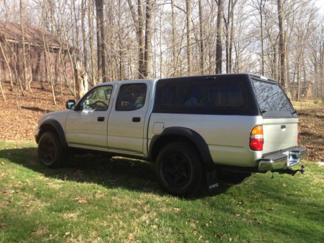 Toyota tacoma base crew cab pickup 4-door