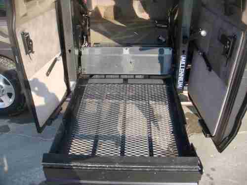 2005 Ford E150 Waldoch Conversion Wheel Chair Lift 53,252 Actual Miles, US $13,750.00, image 17