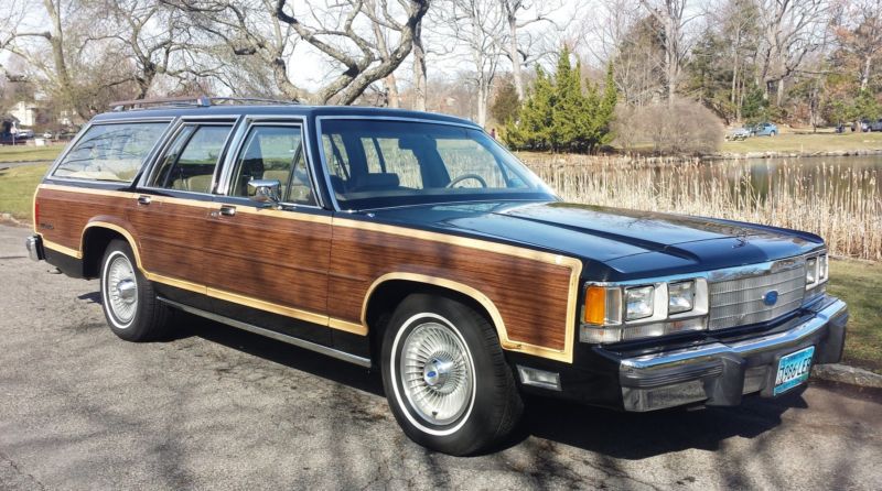 1991 ford crown victoria country squire lx station wagon