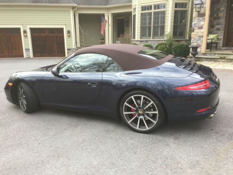 2012 porsche 911 carrera s convertible 2-door