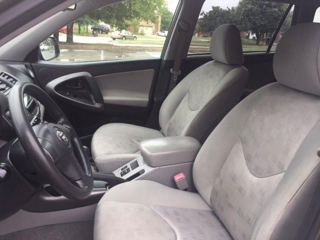 2010 toyota rav4 base