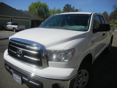 2012 toyota tundra base extended crew cab pickup 4-door 5.7l