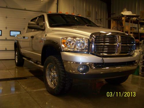 2008 dodge cummins 3500, mega cab, clean