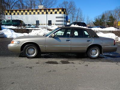 00 mercury grand marquis immaculate condition smooth ride very low mileage wow