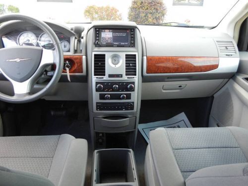 2009 Chrysler Town and Country Touring 4dr Mini Van, US $9,995.00, image 8
