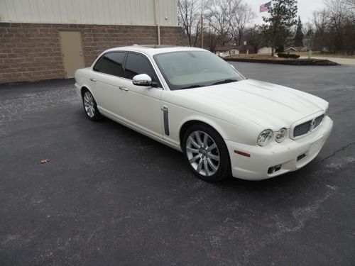 2008 jaguar vanden plas sedan 4-door 4.2l