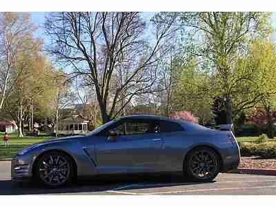 Like NEW 2012 GT-R with LOW miles, image 5