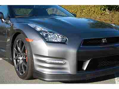 Like NEW 2012 GT-R with LOW miles, image 11