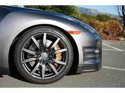 Like NEW 2012 GT-R with LOW miles, image 13