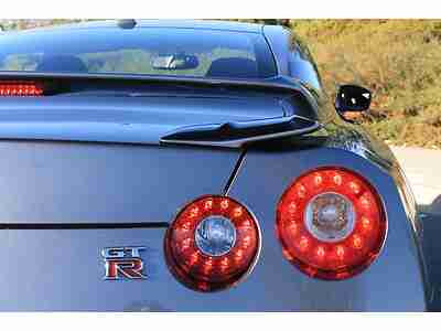 Like NEW 2012 GT-R with LOW miles, image 16