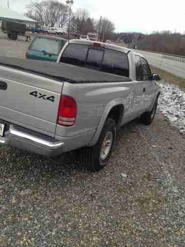 Low Milage 1999 Dodge Dakota SLT Club Cab 4x4 Pickup, image 2