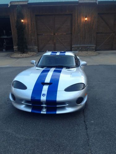 1998 dodge viper gts