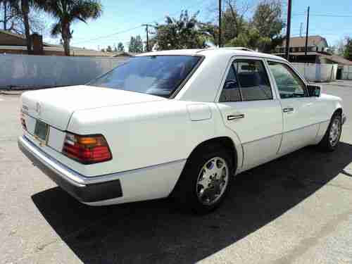 1993 Mercedes-Benz 300E Base Sedan 4-Door 3.2L, NO RESERVE, image 5