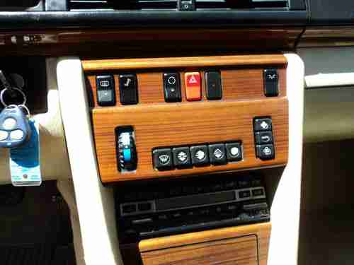 1993 Mercedes-Benz 300E Base Sedan 4-Door 3.2L, NO RESERVE, image 8